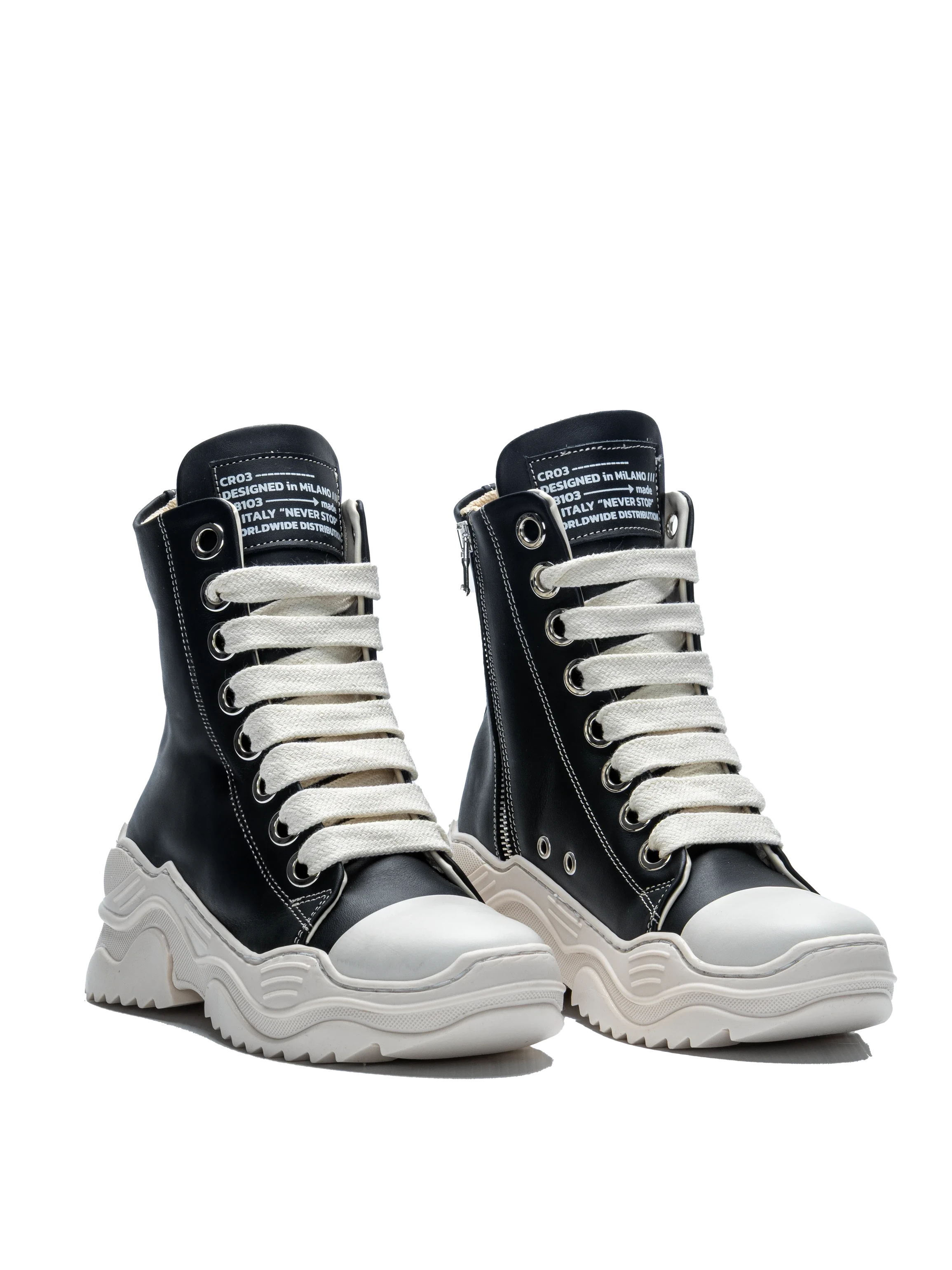 REBEL HIGH — Piele