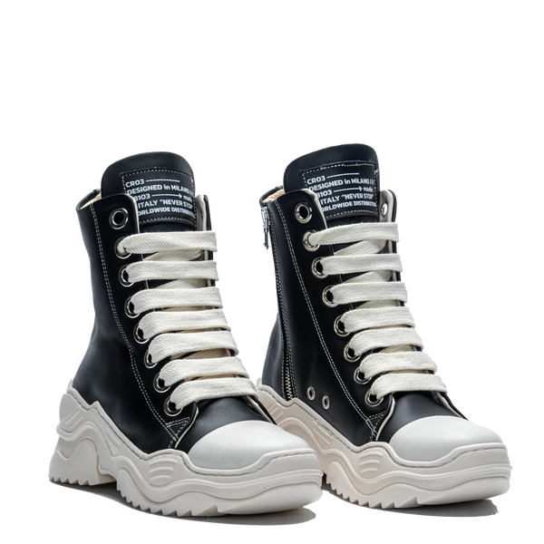REBEL HIGH – Pelle