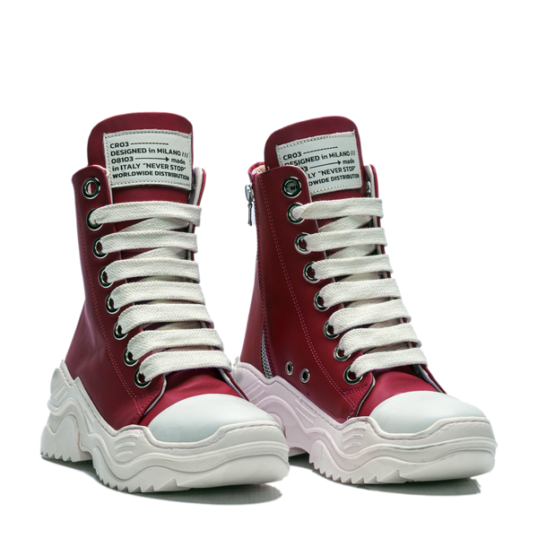 REBEL HIGH – Pelle