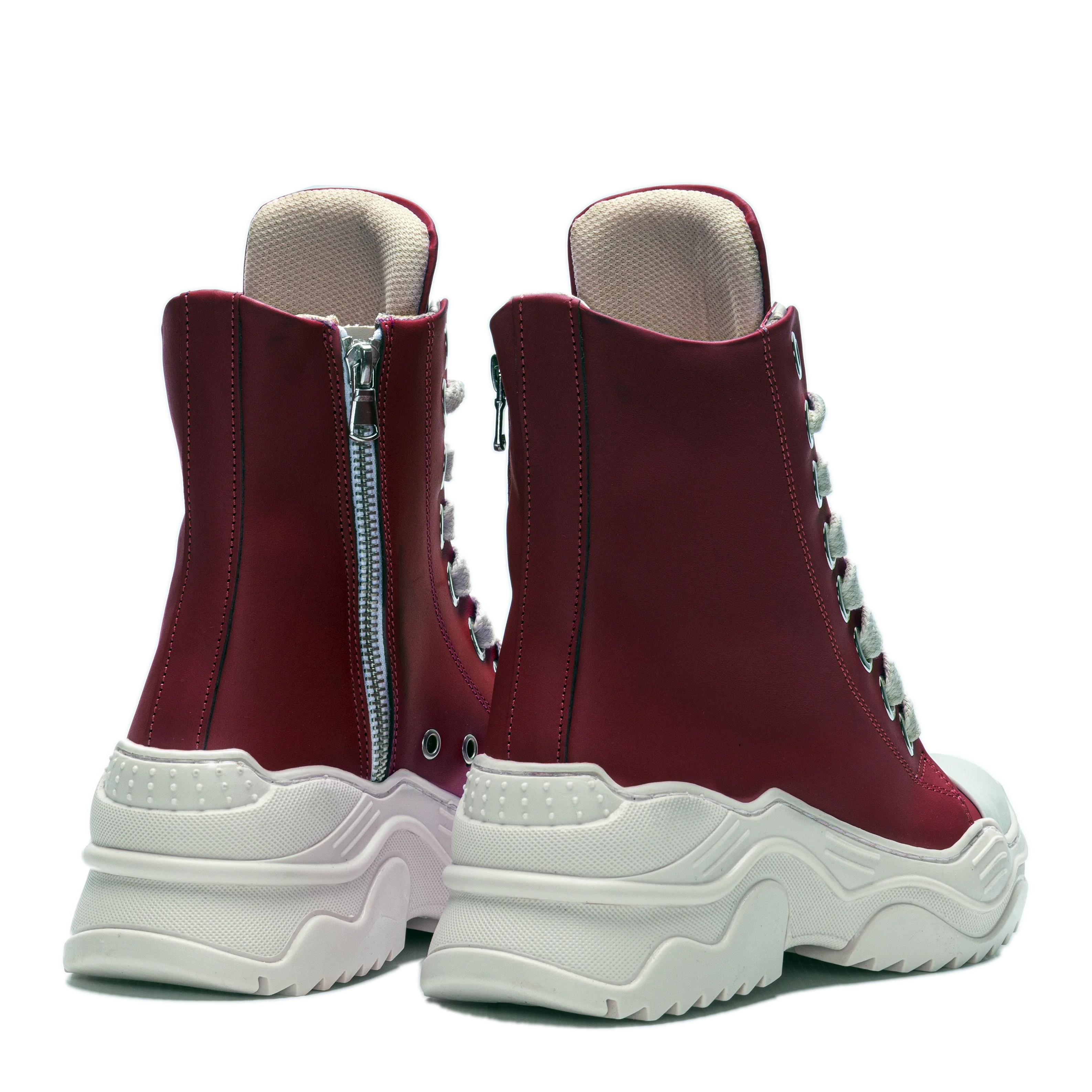 REBEL HIGH – Leather