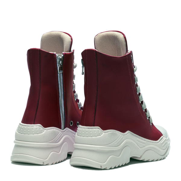 REBEL HIGH – Pelle