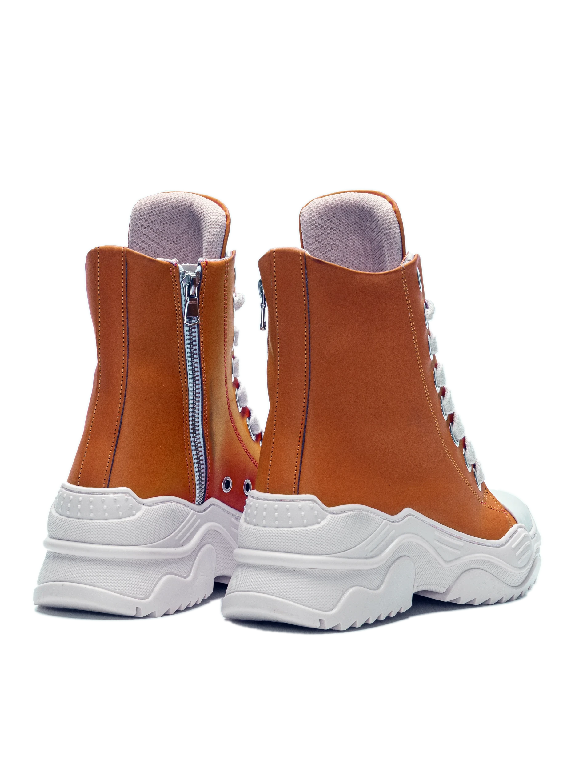 REBEL HIGH — Piele