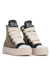 CALIPSO 300 – Gilded Eyelets