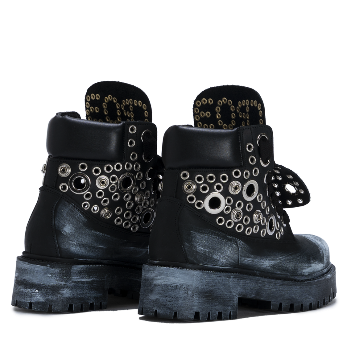 STARBOOTCUSTOM_TotalBlackSilverEyeletsEdition-2.png