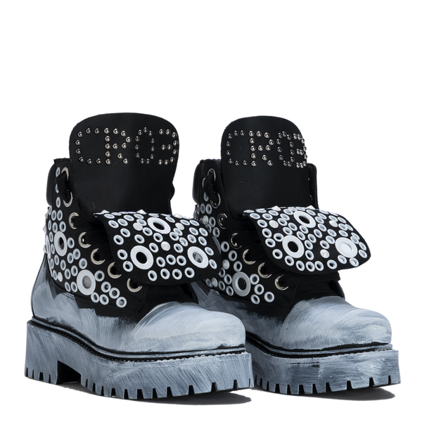 STARBOOT CUSTOM – White Eyelets Painted Edition