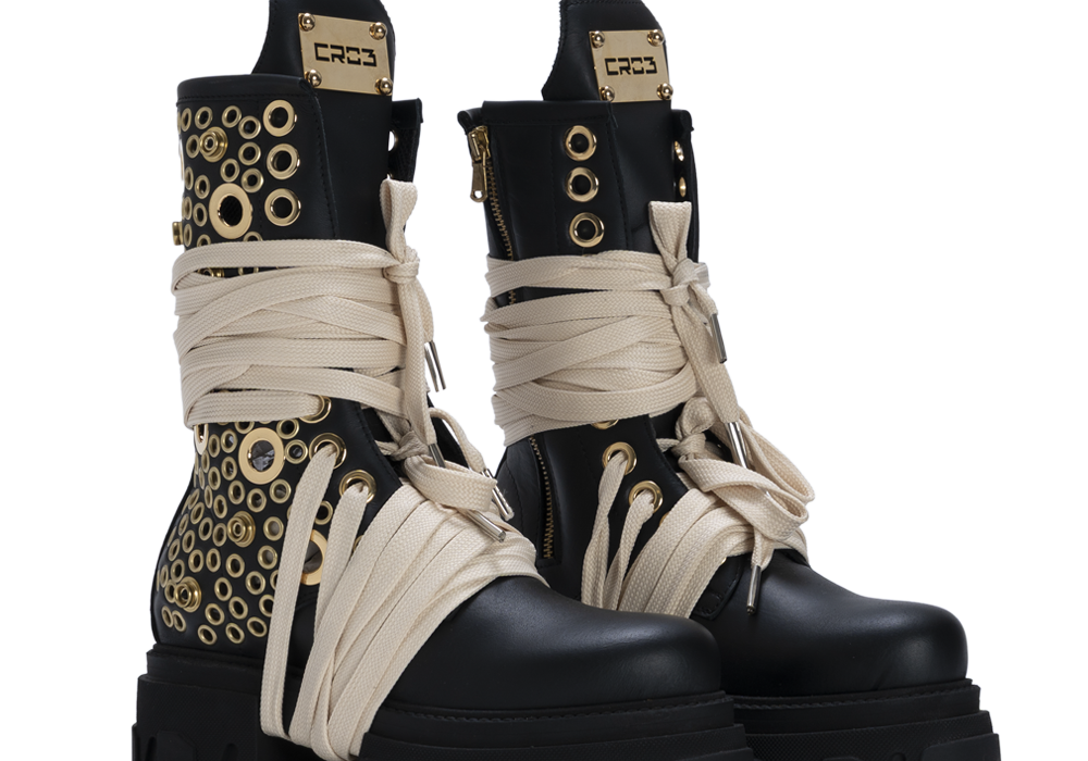 STARBOOTDOMINION_BlackGoldStuds-1.png