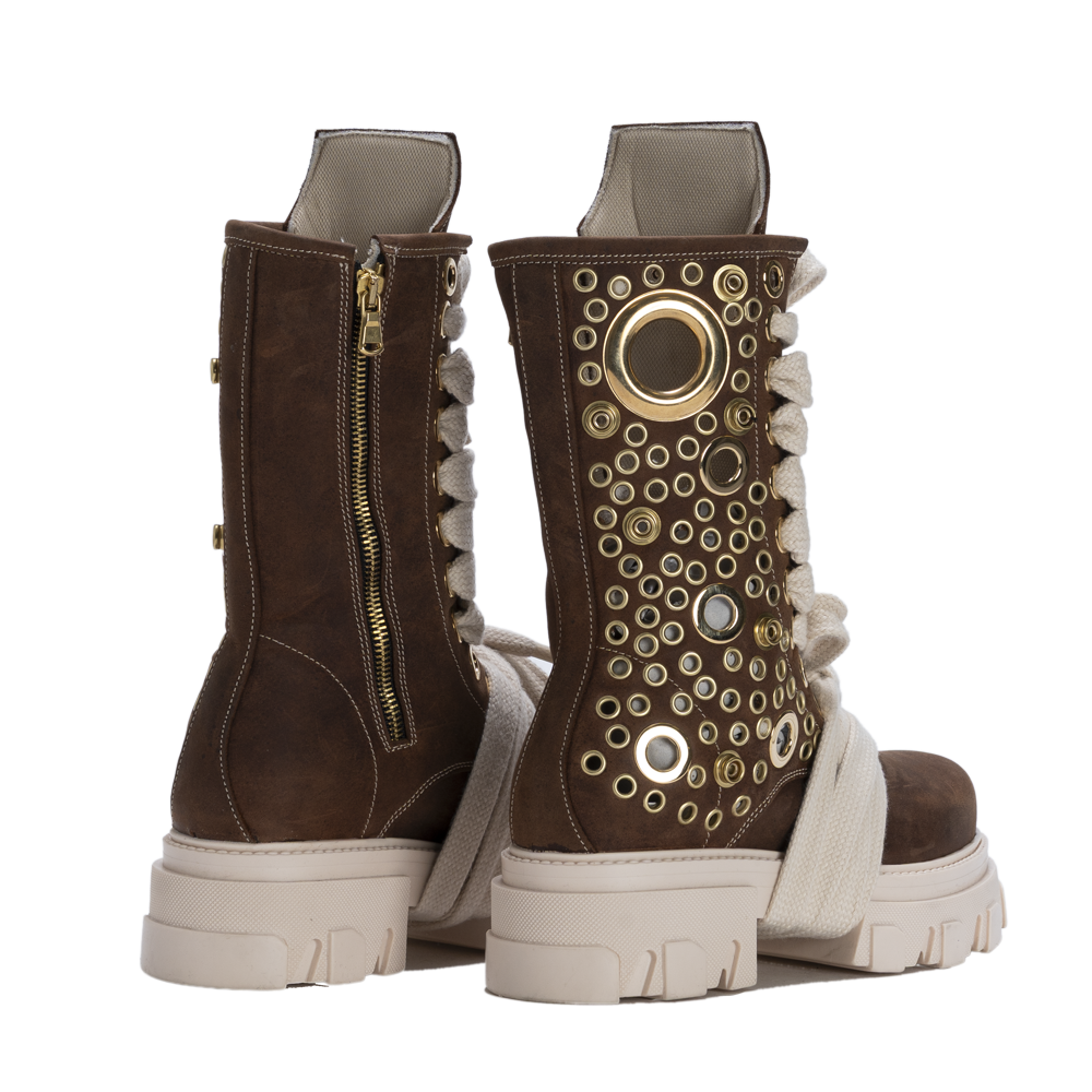 STARBOOT DOMINION – Brown Gold Studs