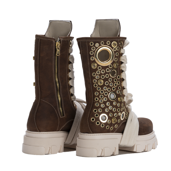 STARBOOT DOMINION – Brown Gold Studs