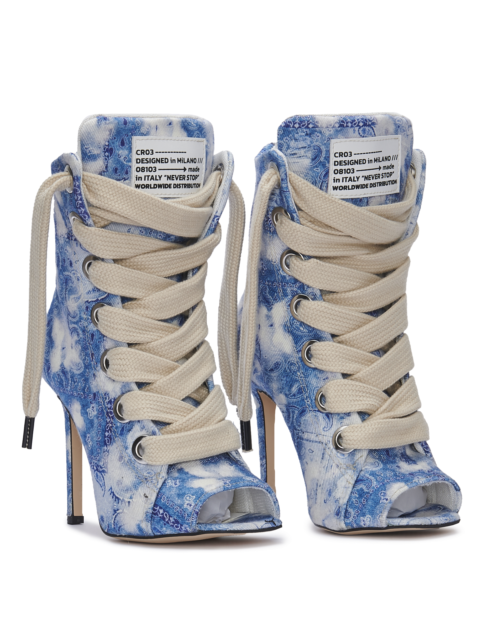 RUSH — Denim mit blauem Bandanamuster